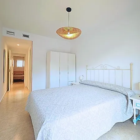 Frente A La Piscina Appartement
